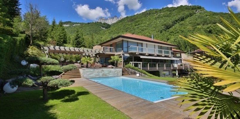 Villas with Pools in Annecy